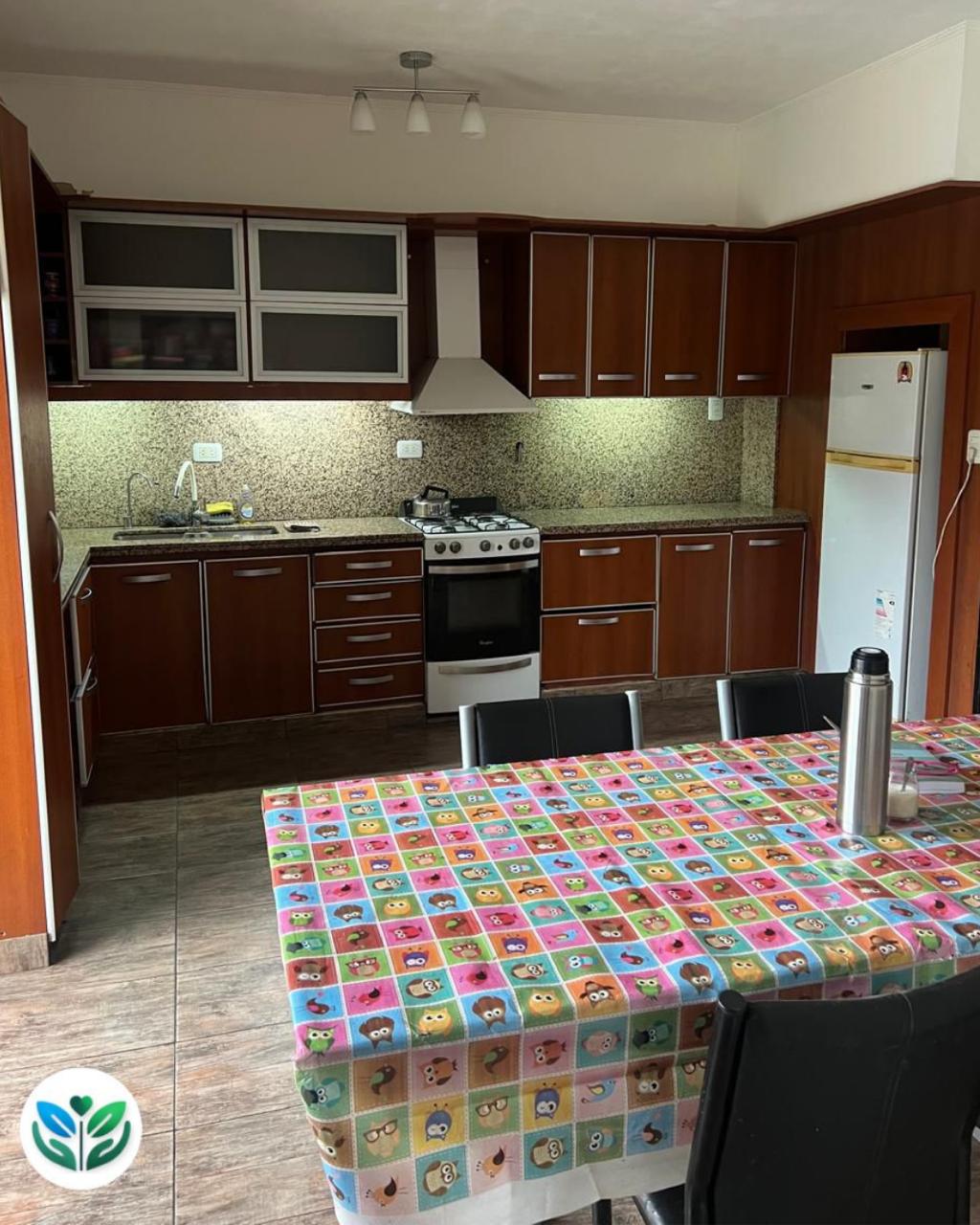 Casa Caseros 6